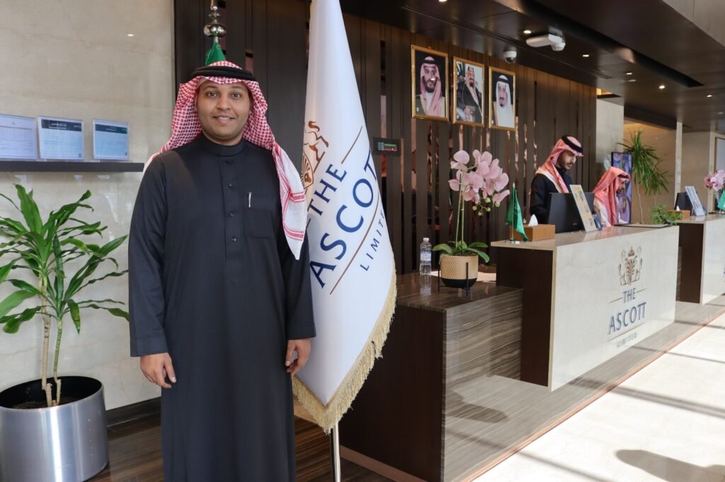 حين تتكلم الفندقة بلغة الرؤية… محمد بن شافي أبو سرور في حوار خاص مع مجلة تورزم