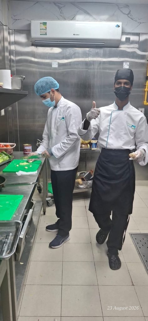 بأيدي سعودية شابة.. متدربو «فهم» يتألقون في الاختبارات النهائية لفنون الطهي
