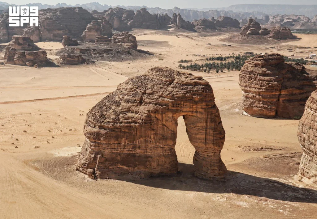 العُلا.. خمس قصص تراثية تمتد 200 ألف عام وتستقطب العالم