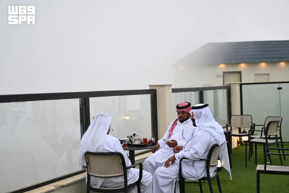 مقاهي الجبل الأسود في جازان.. إطلالات فوق السحاب بارتفاع 2000 متر