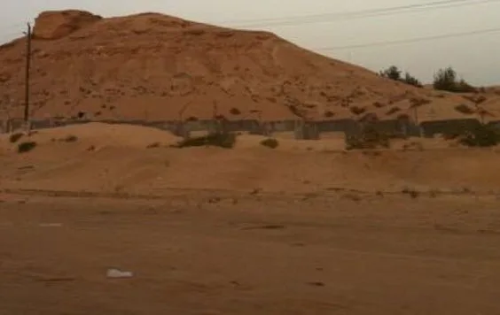 ليس في الجنوب فقط.. الشرق السعودي يضم 10 جبال لا يعرفها الكثير.. شاهد التفاصيل